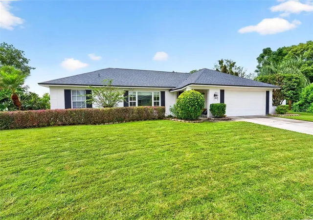 Photo 1 of Single family home for sale at 2067 Poinciana Rd, Winter Park, FL 32792 | MLS# O6446898 | Listing updated on 2026-10-08
