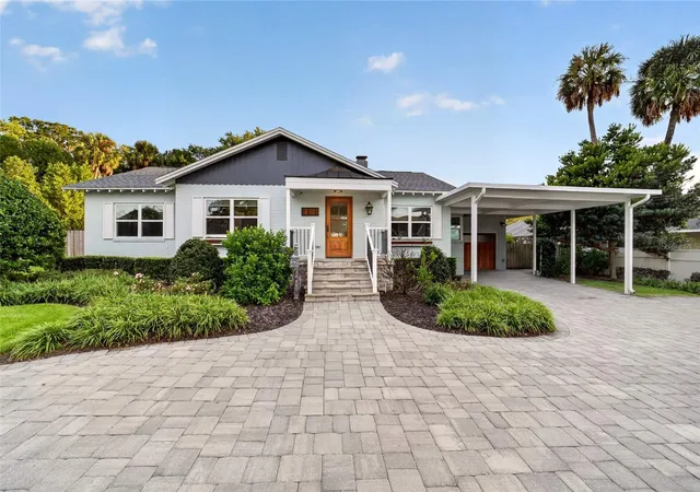 Photo 4 of Single family home for sale at 1516 E Fort King St, Ocala, FL 34471 | MLS# OM733382 | Listing updated on 2026-10-18