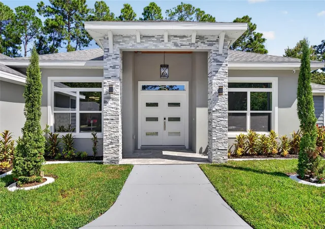 Photo 1 of Single family home for sale at 16 Bunker Hl Dr, Palm Coast, FL 32137 | MLS# FC321875 | Listing updated on 2026-10-06