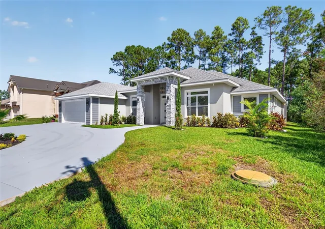 Photo 4 of Single family home for sale at 16 Bunker Hl Dr, Palm Coast, FL 32137 | MLS# FC321875 | Listing updated on 2026-10-06