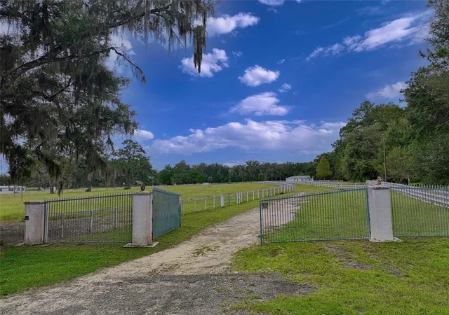 Photo 3 of House for sale at 19566 NW 123rd Court, Micanopy, FL 32667 | MLS# OM733385 | Listing updated on 2026-10-10