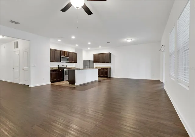 Photo 3 of Single family home for sale at 4766 Osprey Way, Winter Haven, FL 33881 | MLS# O6446908 | Listing updated on 2026-10-09