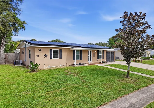 Photo 3 of Single family home for sale at 1646 Hastings Dr, Deltona, FL 32725 | MLS# O6446915 | Listing updated on 2026-10-08
