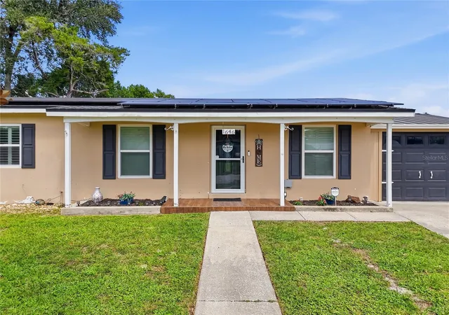 Photo 3 of Single family home for sale at 1646 Hastings Dr, Deltona, FL 32725 | MLS# O6446915 | Listing updated on 2026-10-08