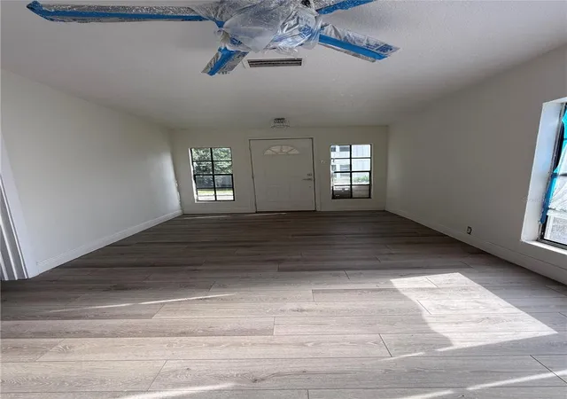 Photo 4 of Single family home for sale at 1202 E Osborne Ave, Tampa, FL 33603 | MLS# C7531510 | Listing updated on 2026-10-03