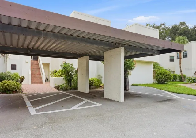 Photo 3 of Condo for sale at 5174 Marsh Fld Ln #86, Sarasota, FL 34235 | MLS# A4708321 | Listing updated on 2026-10-07