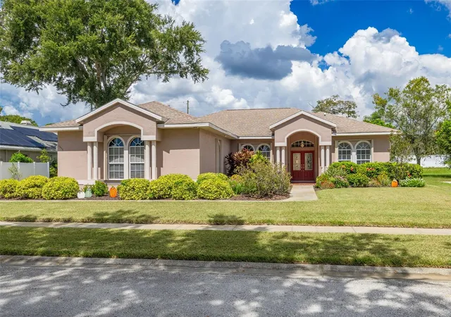 Photo 2 of Single family home for sale at 1555 Sunray Dr, Palm Harbor, FL 34683 | MLS# TB8554514 | Listing updated on 2026-10-05