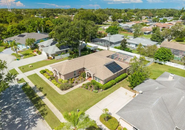 Photo 4 of Single family home for sale at 1555 Sunray Dr, Palm Harbor, FL 34683 | MLS# TB8554514 | Listing updated on 2026-10-05
