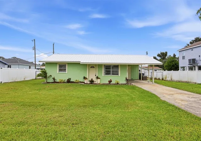 Photo 3 of Single family home for sale at 340 51st Street W, Palmetto, FL 34221 | MLS# A4708323 | Listing updated on 2026-10-03