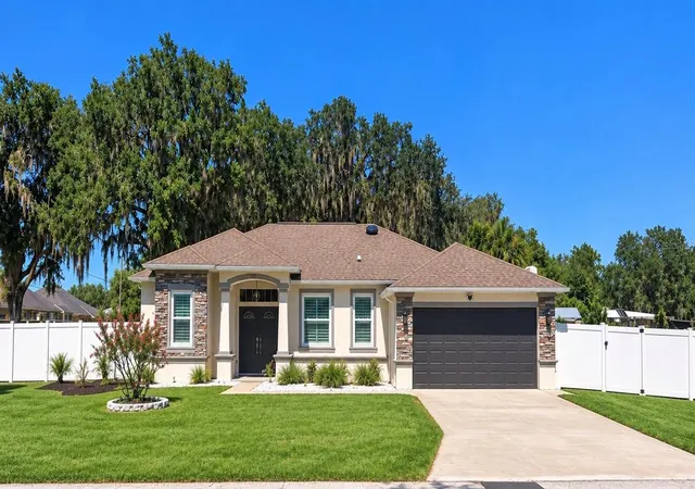 Single family home for sale at 990 W Pearl St, BARTOW, FL 33830 | MLS# TB8554515