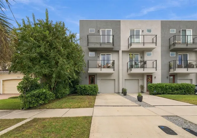 Photo 1 of Townhouse for sale at 3226 W Horatio St, Tampa, FL 33609 | MLS# TB8554516 | Listing updated on 2026-10-07