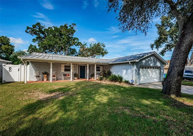Photo 3 of Single family home for sale at 11014 117th Way, Largo, FL 33778 | MLS# TB8554521 | Listing updated on 2026-10-03