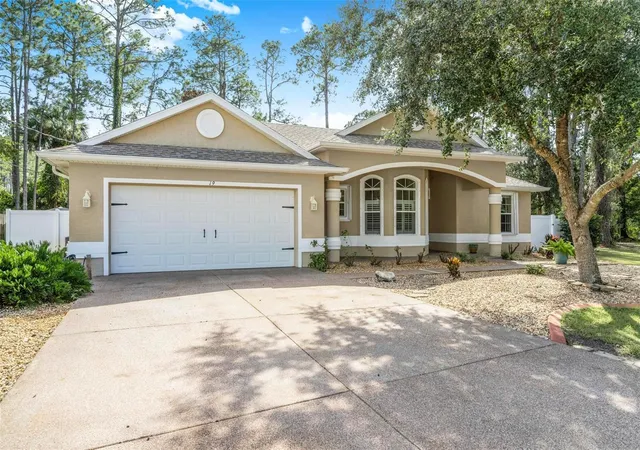 Photo 2 of Single family home for sale at 19 Seckel Ct, Palm Coast, FL 32164 | MLS# FC321877 | Listing updated on 2026-10-27