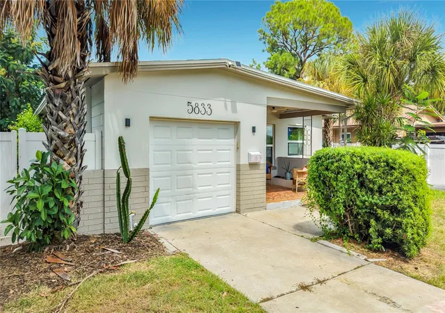 Photo 3 of Single family home for sale at 5833 Dartmouth Ave N, Saint Petersburg, FL 33710 | MLS# TB8554530 | Listing updated on 2026-10-11