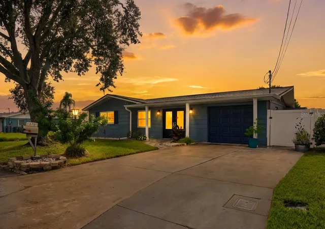 Photo 1 of Single family home for sale at 13701 Leslie Dr, Hudson, FL 34667 | MLS# W7890045 | Listing updated on 2026-10-04