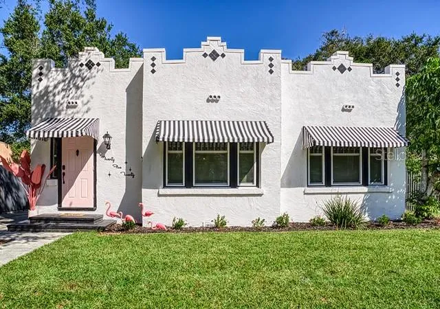 Photo 1 of Single family home for sale at 2520 11th Avenue W, Bradenton, FL 34205 | MLS# A4708348 | Listing updated on 2026-10-06