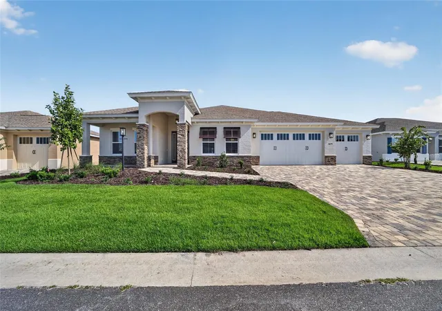 Photo 3 of Single family home for sale at 10193 SW 84th Street Rd, Ocala, FL 34481 | MLS# OM733394 | Listing updated on 2026-10-07