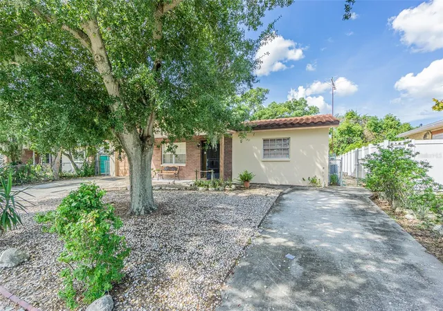 Photo 2 of Single family home for sale at 9609 Richwood Ln, Port Richey, FL 34668 | MLS# TB8554540 | Listing updated on 2026-10-08