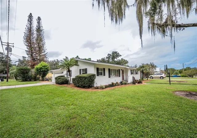 Photo 3 of Single family home for sale at 975 E Mann Rd, Bartow, FL 33830 | MLS# L4965525 | Listing updated on 2026-10-13