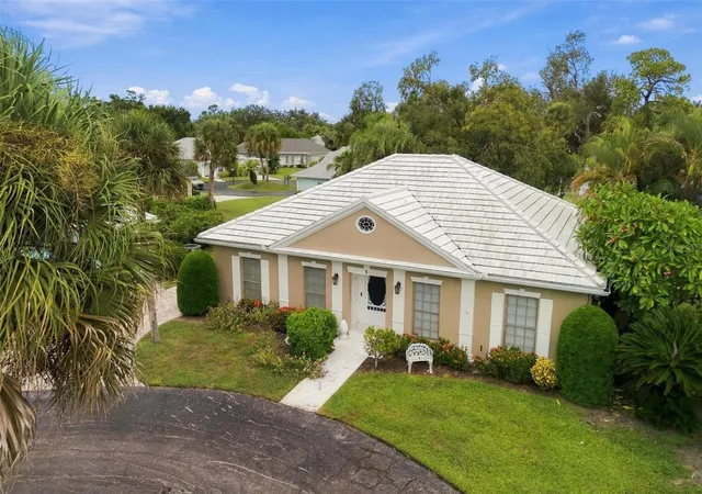 Photo 3 of Single family home for sale at 4 Antigua Cir #6, Englewood, FL 34223 | MLS# D6149020 | Listing updated on 2026-10-08