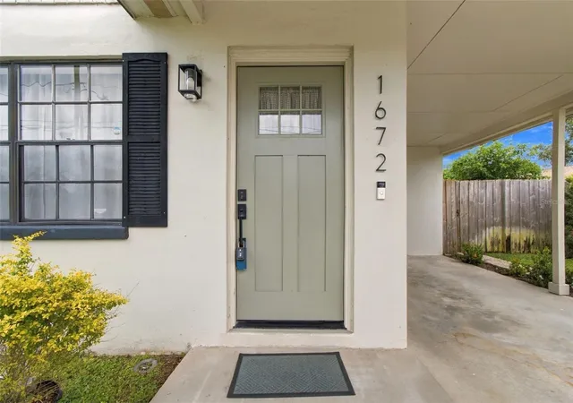 Photo 2 of Single family home for sale at 1672 Rainbow Dr, Clearwater, FL 33755 | MLS# TB8554541 | Listing updated on 2026-10-06