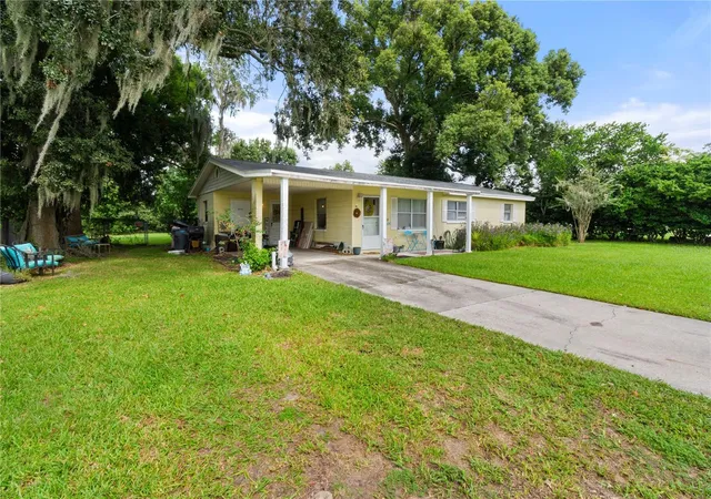 Photo 3 of Single family home for sale at 1572 Churchill Ct, Lakeland, FL 33801 | MLS# P4940062 | Listing updated on 2026-10-07
