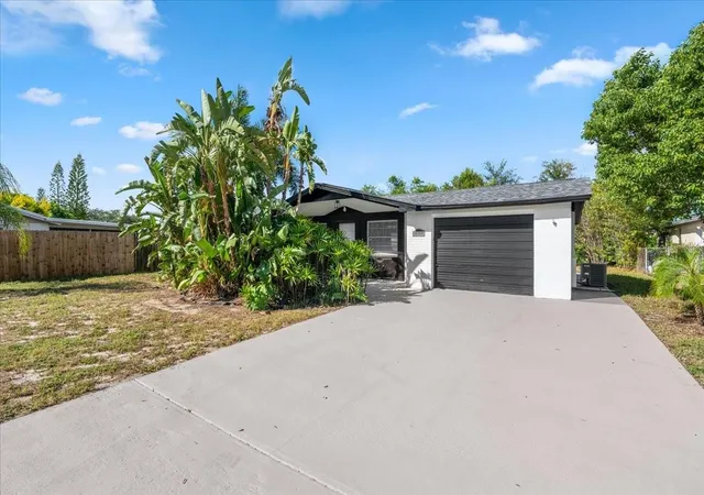 Photo 2 of Single family home for sale at 11819 Bingham Dr, Port Richey, FL 34668 | MLS# TB8554545 | Listing updated on 2026-10-03