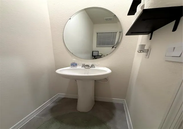Photo 4 of Townhouse for sale at 1300 Mako Way, Kissimmee, FL 34741 | MLS# O6446964 | Listing updated on 2026-10-20