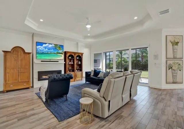 Photo 1 of Single family home for sale at 4923 Pamplona Ct, Wimauma, FL 33598 | MLS# TB8554563 | Listing updated on 2026-10-09