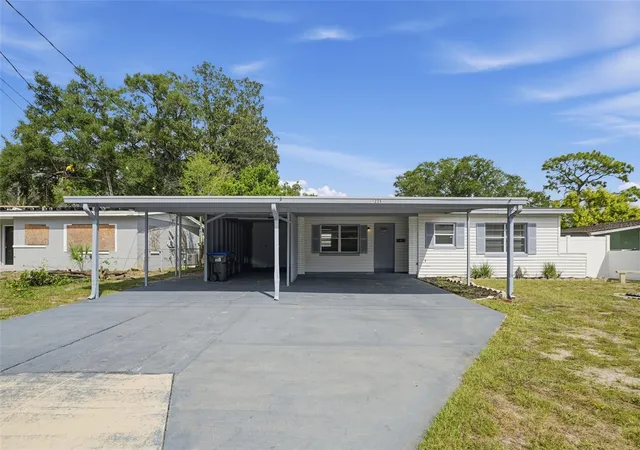 Photo 3 of Single family home for sale at 1225 Saint James Rd, Orlando, FL 32808 | MLS# O6446968 | Listing updated on 2026-10-05