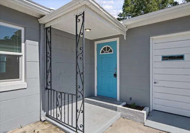 Photo 2 of Single family home for sale at 2818 Upton St S, Gulfport, FL 33711 | MLS# TB8554576 | Listing updated on 2026-10-20