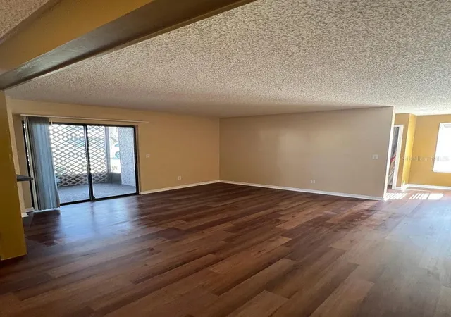 Photo 3 of Condo for sale at 3032 Antique Oaks Cir #145, Winter Park, FL 32792 | MLS# O6446981 | Listing updated on 2026-10-06