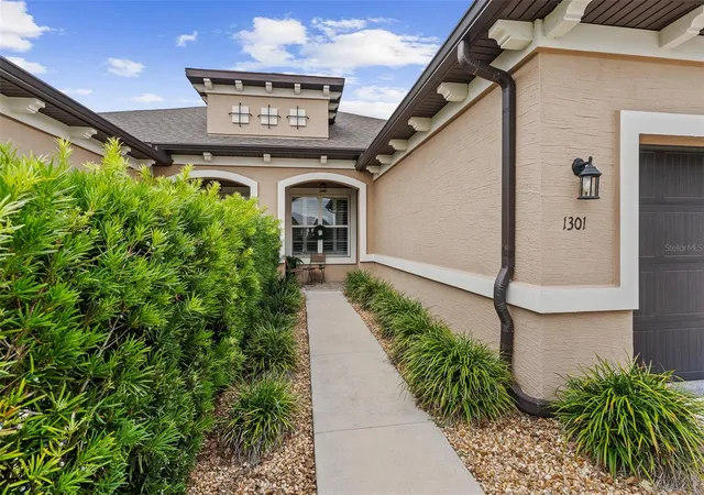 Photo 3 of House for sale at 1301 Bangor Dr, Ormond Beach, FL 32174 | MLS# FC321892 | Listing updated on 2026-10-04
