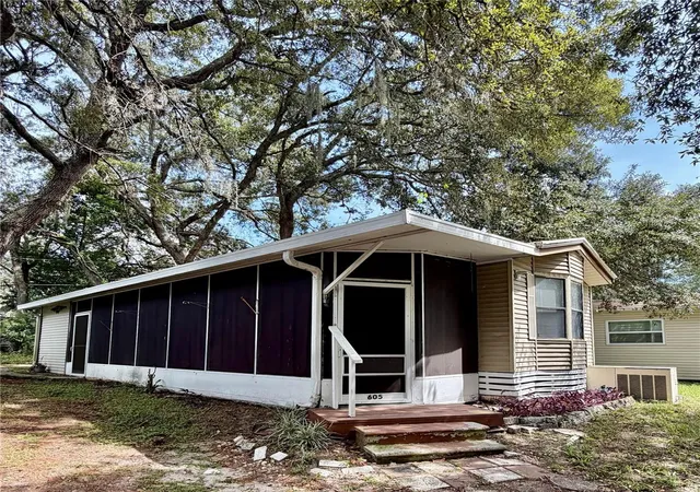 Photo 2 of Manufactured home for sale at 3000 Clarcona Rd #605, Apopka, FL 32703 | MLS# O6446983 | Listing updated on 2026-10-07