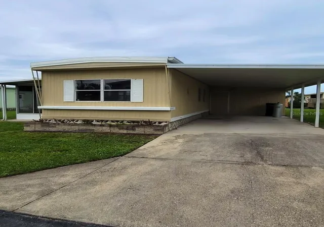 Photo 1 of Manufactured home for sale at 5316 53rd Avenue E #E3, Bradenton, FL 34203 | MLS# A4708375 | Listing updated on 2026-10-05