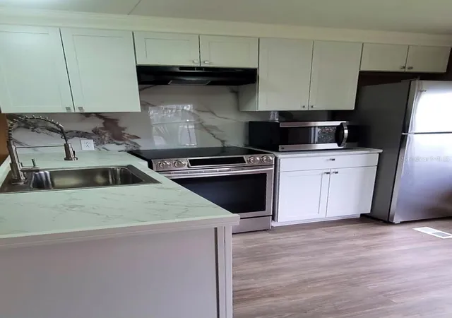 Photo 3 of Manufactured home for sale at 5316 53rd Avenue E #E3, Bradenton, FL 34203 | MLS# A4708375 | Listing updated on 2026-10-05