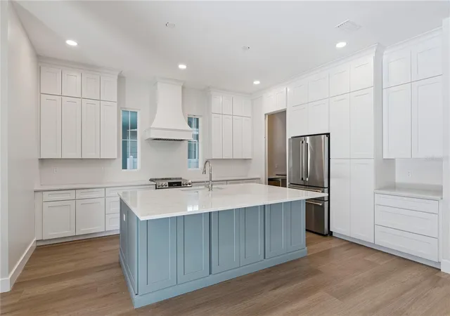 Photo 2 of Single family home for sale at 3456 Fairway Ln, Orlando, FL 32804 | MLS# O6446984 | Listing updated on 2026-10-04