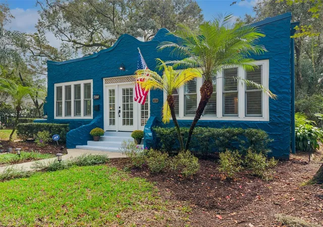 Photo 3 of Single family home for sale at 215 S Lawsona Blvd, Orlando, FL 32801 | MLS# O6446989 | Listing updated on 2026-10-09