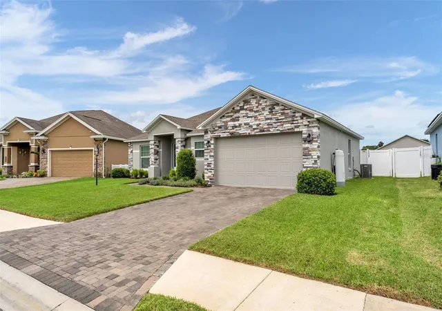 Photo 4 of Single family home for sale at 314 Lake Mariana Way, Auburndale, FL 33823 | MLS# L4965527 | Listing updated on 2026-10-03