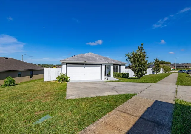 Photo 3 of Single family home for sale at 612 Chicago Way, Dundee, FL 33838 | MLS# S5158814 | Listing updated on 2026-10-07