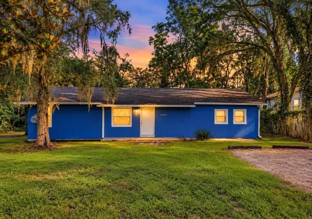 Single family home for sale at 20145 SE Highway 42, UMATILLA, FL 32784 | MLS# O6446998