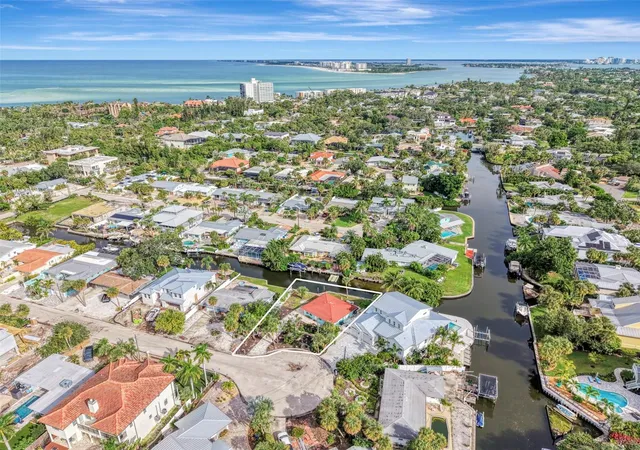 Photo 1 of Single family home for sale at 387 Avenida Milano, Sarasota, FL 34242 | MLS# A4708379 | Listing updated on 2026-10-07