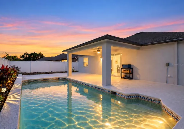 Photo 2 of Single family home for sale at 18316 Cypress Hvn Dr, Tampa, FL 33647 | MLS# TB8554600 | Listing updated on 2026-10-06