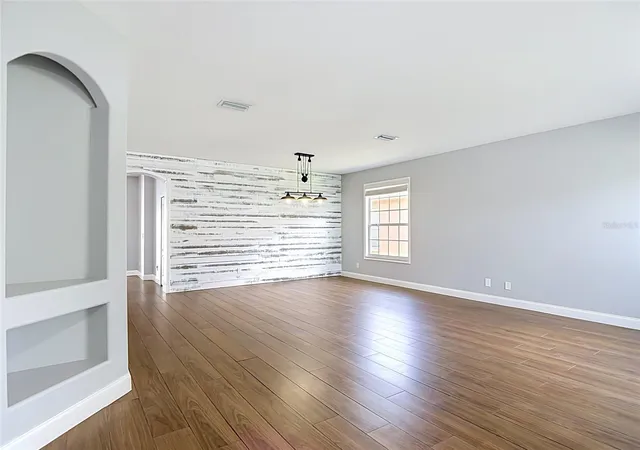 Photo 4 of Single family home for sale at 18316 Cypress Hvn Dr, Tampa, FL 33647 | MLS# TB8554600 | Listing updated on 2026-10-05