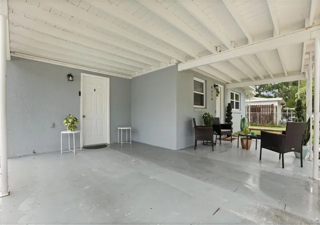 Photo 3 of Single family home for sale at 8310 Baja Blvd, Orlando, FL 32817 | MLS# O6447005 | Listing updated on 2026-10-04