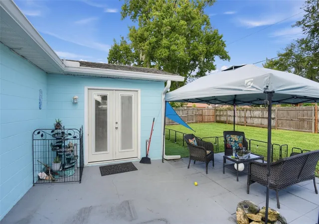 Photo 4 of Single family home for sale at 1959 Menger Cir, South Daytona, FL 32119 | MLS# O6447008 | Listing updated on 2026-10-07
