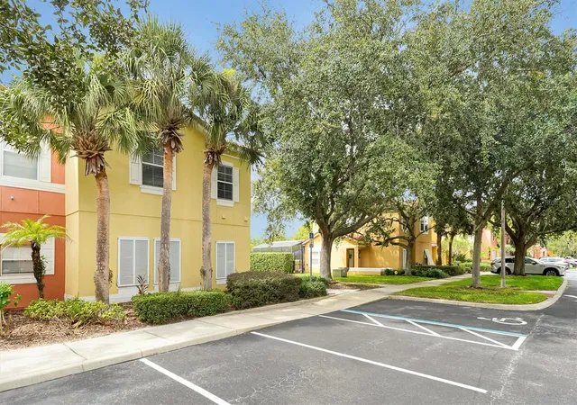 Photo 3 of Townhouse for sale at 3151 Yellow Lantana Ln, Kissimmee, FL 34747 | MLS# O6447012 | Listing updated on 2026-10-05