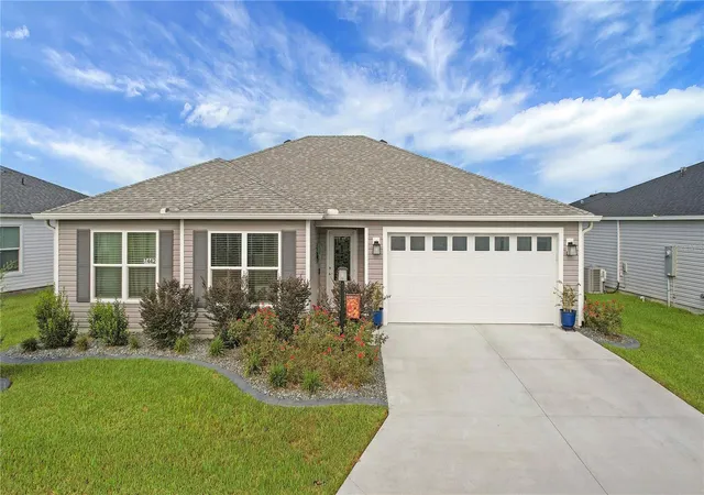 Single family home for sale at 7442 Savanna Dr, THE VILLAGES, FL 34762 | MLS# G5118586