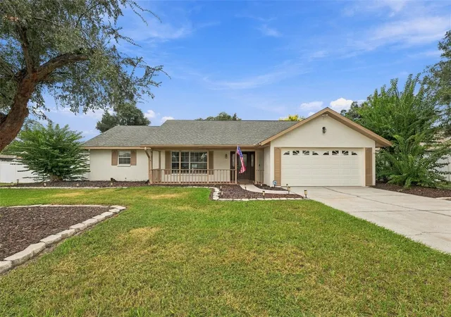Photo 1 of Single family home for sale at 4534 Mohican Trl, Valrico, FL 33594 | MLS# TB8554607 | Listing updated on 2026-10-06