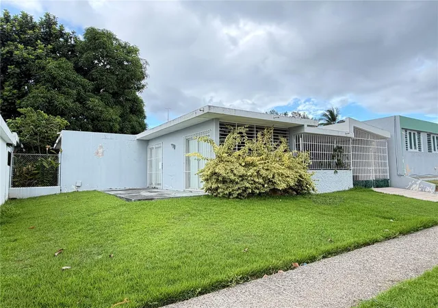 Photo 2 of Single family home for sale at V3 Calle Harding Urb Parkville, Guaynabo, PR 00969 | MLS# PR9124689 | Listing updated on 2026-10-07
